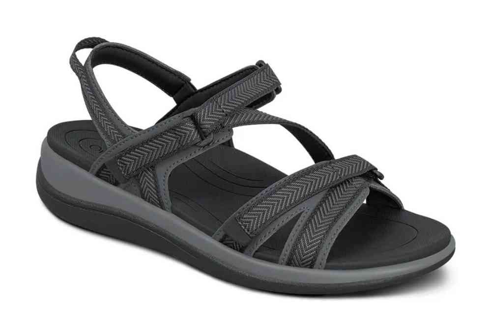 Orthofeet Black Slip-On Comfort Sandals, size 7 1/2 Amazon.com | Orthofeet Men main image 3